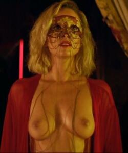 Silvia Alonso desnuda